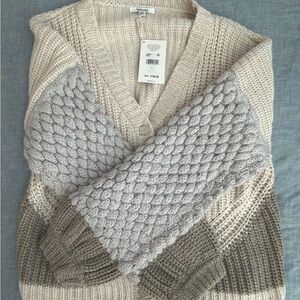 NEW WITH TAGS Splendid Cream and Gray Knit Cardigan